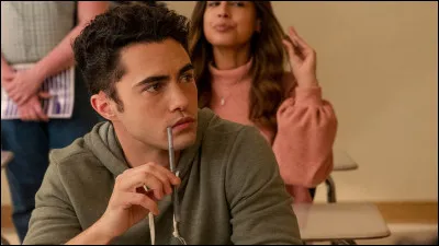 Où travaille Paxton ?