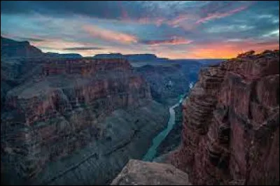 Quel est le nom du fleuve qui a creusé le Grand Canyon ?