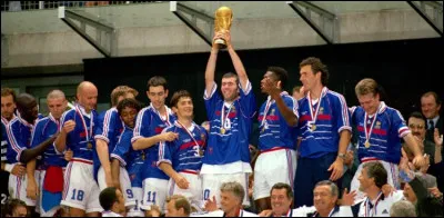 Quel jour Thierry Roland a-t-il dit "Après avoir vu ça, on peut mourir tranquille" ?