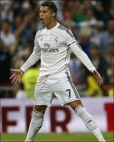 Que crie Cristiano Ronaldo après avoir marqué un but ?
