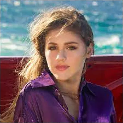 Qui est cette chanteuse ?