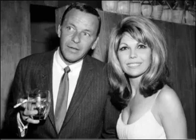 Quel est le patronyme de ces deux artistes américains, Franck le père, chanteur, acteur et producteur; Nancy sa fille, chanteuse et actrice ?