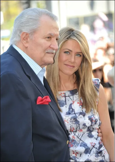 Quel est le patronyme de ces deux artistes américains, John le père acteur et sa fille Jennifer actrice ?