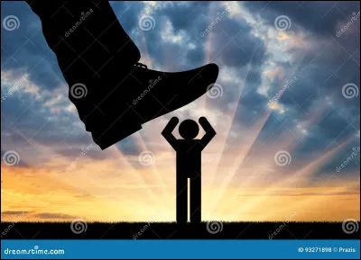 Ton pire ennemi est devenu chef, comment réagis-tu ?