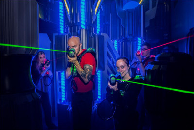 Ton ami te propose de venir faire un laser game avec toi...
Quelle est ta réaction ?