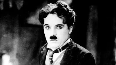 En quelle année Charlie Chaplin lance-t-il la société United Artists ?