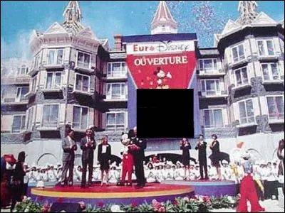 Qui a inauguré Disneyland ?