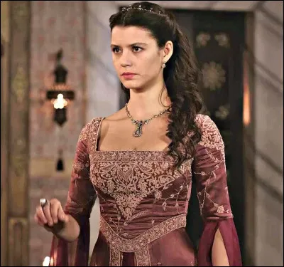 Comment s'appelle-t-elle ?