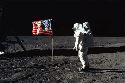 Quelle mission Apollo, a envoyé pour la première fois des hommes sur la Lune en 1969 ?