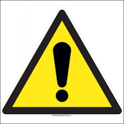 Gastronomie et Vie quotidienne : En ville quelle distance sépare un panneau de danger du danger en question ?