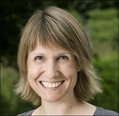 ''Source '' est un personnage fictif de quelle série (très prisée des jeunes) écrite par Erin Hunter ?