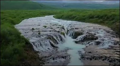 Non, c'est sûr qu'on ne "dirait pas le sud" ! Mais le touriste d'aujourd'hui n'en n'a que souldre, car il a décidé de ne plus avoir de frontières. En 5e position, la capitale d'un pays nordique, ... (Complétez !)