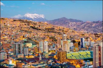 Quelles sont les deux capitales de la Bolivie ?
