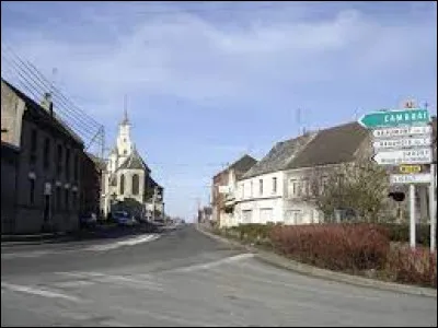 Commune des Hauts-de-France, dans l'arrondissement de Cambrai, Inchy se situe dans le département ...