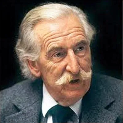 Quel aéroport conçu par larchitecte Sir Frederick Gibberd est, en terme de volume passagers, le plus important de Londres ?