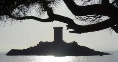 De quelle couleur est l'île d'après un titre d'une bande dessinée des aventures de Tintin ?