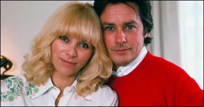 Combien de films ont réuni Delon et Mireille Darc ?