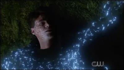 Qui tue Savitar ?