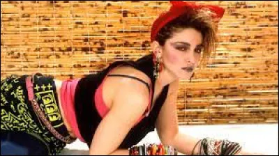 Arts : Laquelle de ces chansons n'est pas dans le répertoire de Madonna ?