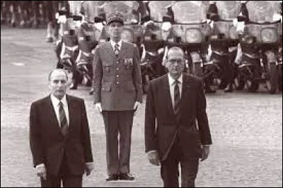 Politique et Société : En quelle année eut lieu la première cohabitation en France ?