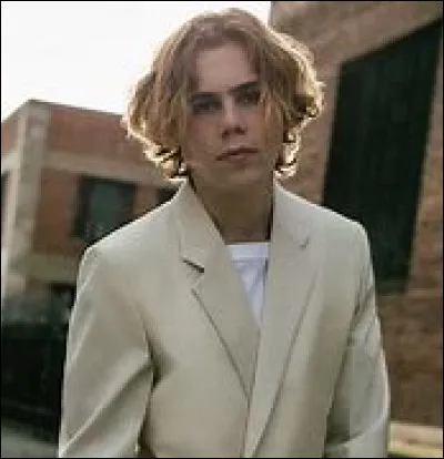 Pour finir, quel est son vrai nom ?