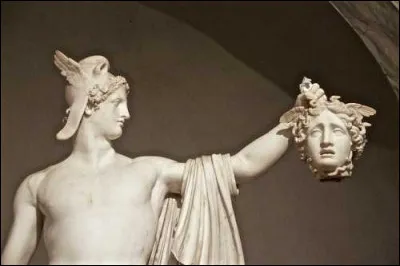 Qui sont les parents du héros Persée ?