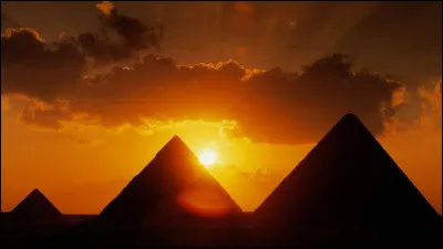 Comment se nomme le dieu solaire dans la mythologie égyptienne ?