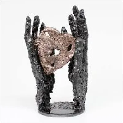 En 2010, les communes de Carlat en Auvergne et de Bruni en Italie ont signé un pacte de jumelage.