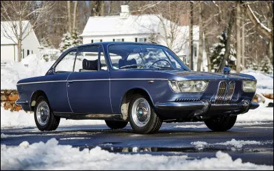 Cet étonnant coupé à l'esthétique inspirée des requins a beau être made in germany, son design est italien. Comment se nomme ce modèle ?