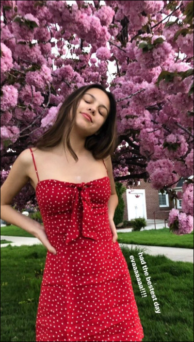 "Chandelier" vient d'Olivia.