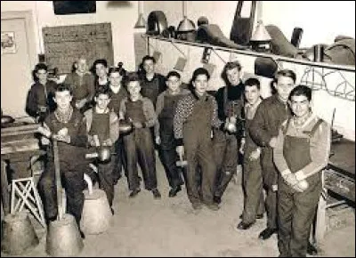 Quelle formation avait-il au début de la guerre 39-45 ?