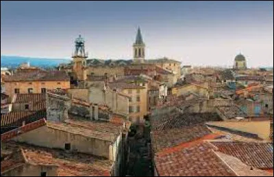 Géographie : Quelle ville se situe dans le Vaucluse ?