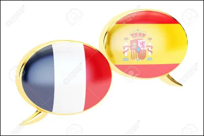 Et enfin, pouvez-vous me traduire la phrase ''Estoy pensando en mi amiga.'' ?