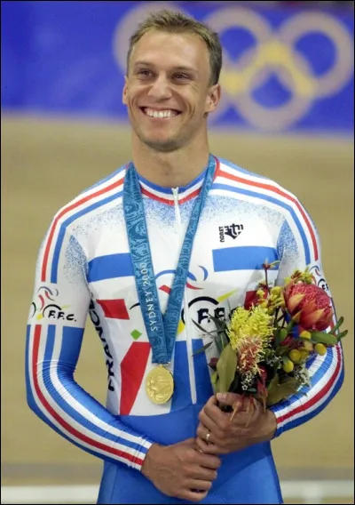 Ce coureur cycliste, sp&eacute;cialiste du sprint sur piste, champion olympique du kilom&egrave;tre en 1996, plusieurs fois champion de France de vitesse ou du kilom&egrave;tre, c'est ...