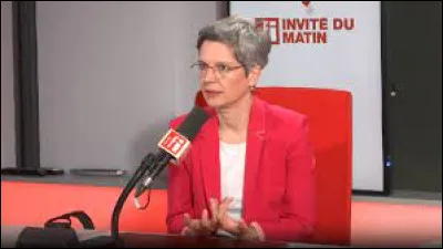 Cette femme politique, d&eacute;put&eacute;e, figure d'Europe &Eacute;cologie Les Verts, c'est ...