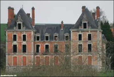 Bien qu'il soit en ruines (ou presque), nous partons à la découverte du château du Charmel. Commune des Hauts-de-France, dans l'aire d'attraction Castelthéodoricienne, elle se situe dans le département ...