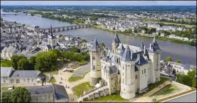 Géographie et Monuments : Lequel de ces départements n'est pas traversé par la Loire ?