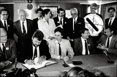 Politique et Société : À quelle date ont été signés les accords de Schengen ?