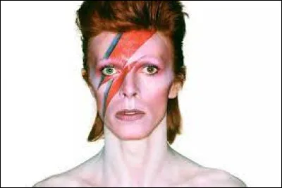Arts : Dans quelle comédie musicale David Bowie a-t-il interprété un personnage ?