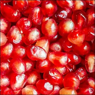 Quel fruit riche en polyph&eacute;nols est un symbole de fertilit&eacute; en Chine en raison de ses nombreux p&eacute;pins ?