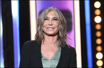 Complétez les paroles : "Je suis un homme de cro-magnon,
Je suis un singe ou un poisson"