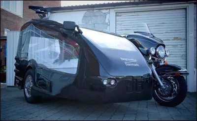 Dans quel pays peut-on faire le dernier voyage à bord de ce side-car ?