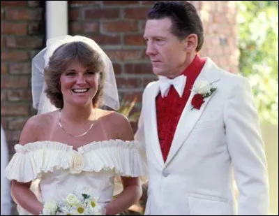 Qui est ce Jerry Lee (1935-2022), pianiste et chanteur américain de rock'n roll, de gospel et de country, surnommé "le tueur" qui s'est marié 7 fois.Sa troisième épouse fut sa cousine germaine âgée de 13 ans ?