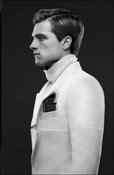 Qui est tué par Peeta ?