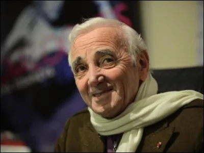 Quel est le bon titre d'une chanson de Charles Aznavour ?