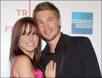 Qui est cette Sophia, actrice américaine dont le mariage avec l'acteur, réalisateur et producteur Chad Michael Murray a duré 4 mois ?