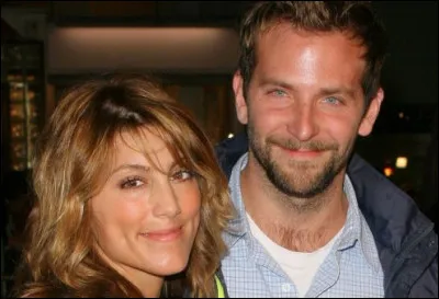 Qui est ce Bradley, acteur, chanteur et réalisateur américain dont le mariage avec l'actrice Jennifer Esposito a duré 4 mois ?