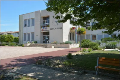 Buxerolles, 10 000 habitants et 3e ville du d&eacute;partement, appartient &agrave; l'agglom&eacute;ration de ...