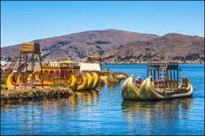 Géographie : Dans quels pays se situe le lac Titicaca ?