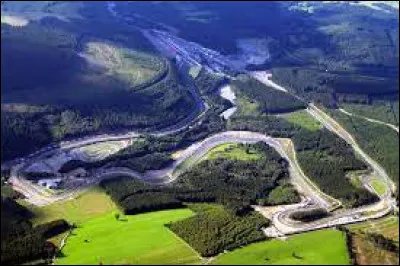 Sports et Loisirs : Dans quel pays se trouve le circuit de formule 1 de Spa-Francorchamps ?